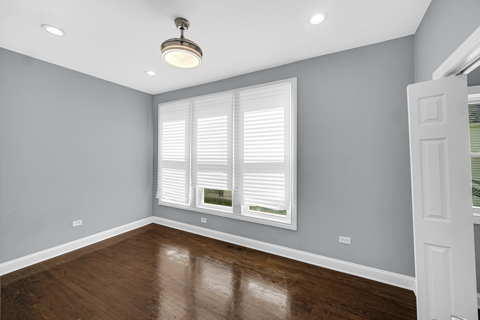 10500 S Edbrooke Avenue, Chicago, IL 60628