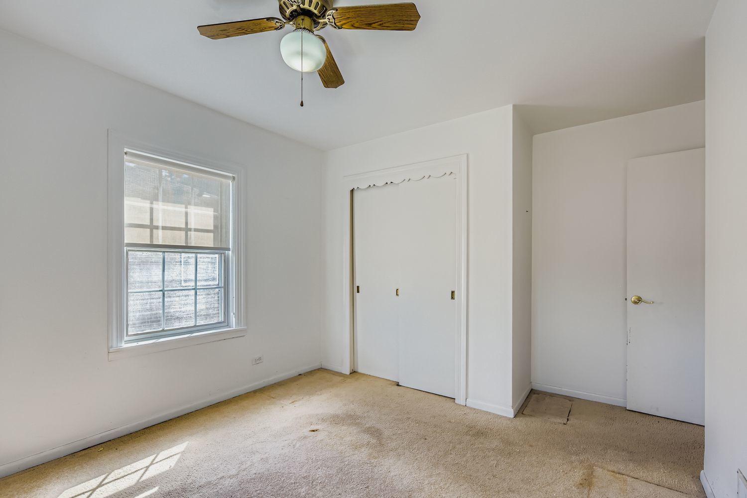 5943 W Touhy Avenue, Chicago, IL 60646