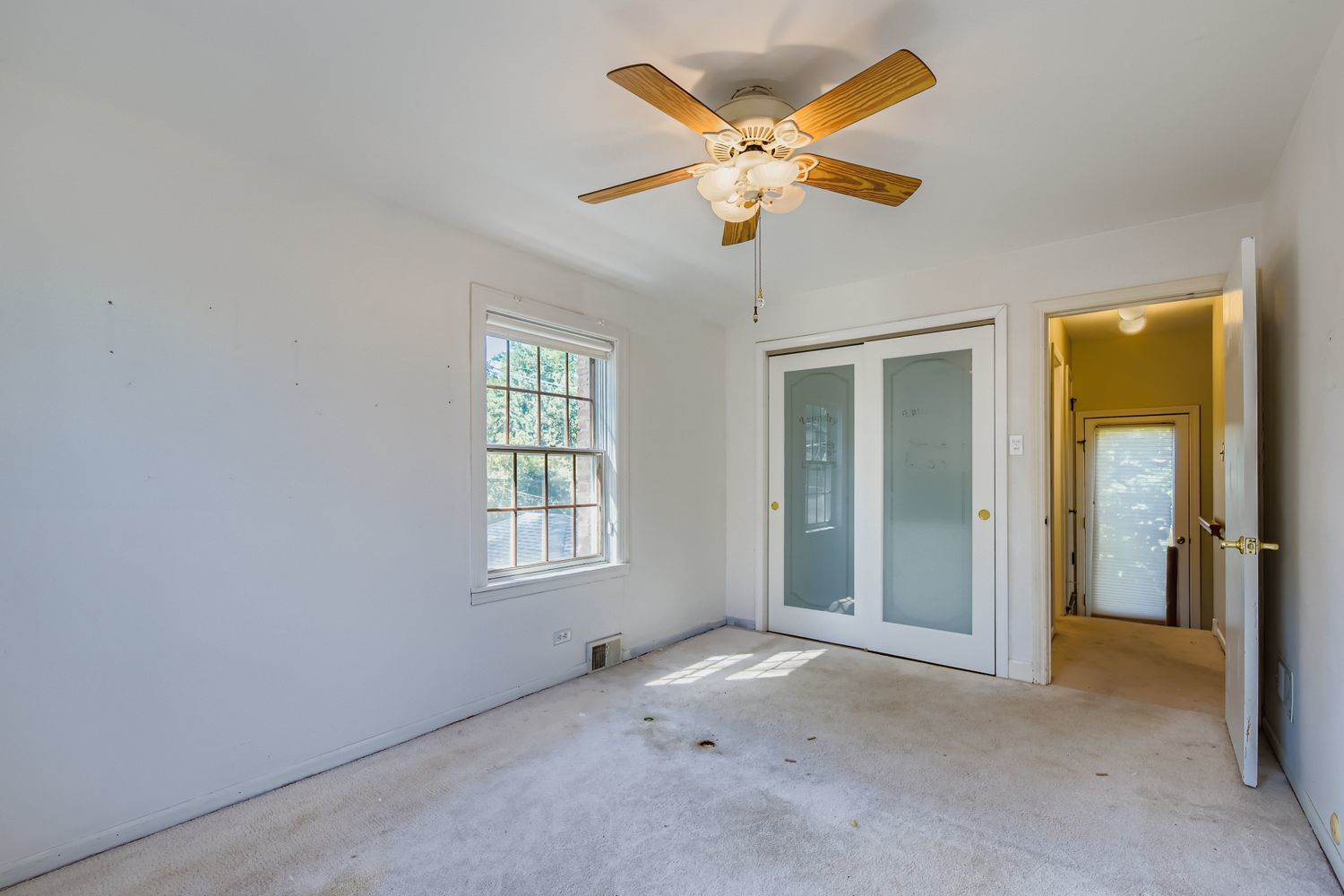 5943 W Touhy Avenue, Chicago, IL 60646