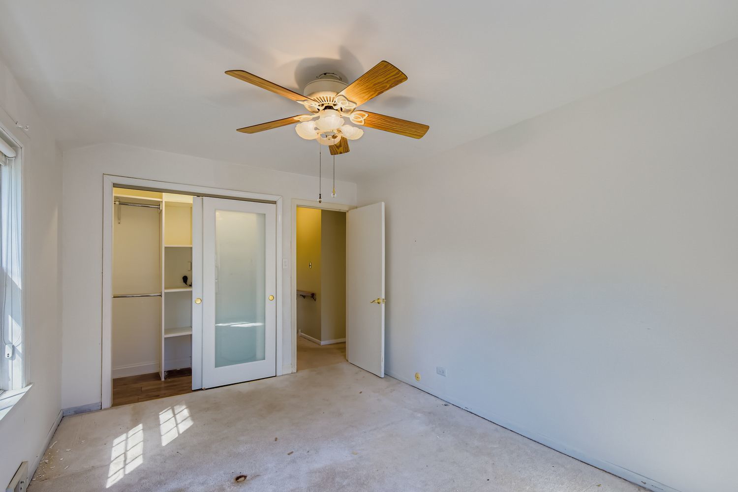 5943 W Touhy Avenue, Chicago, IL 60646