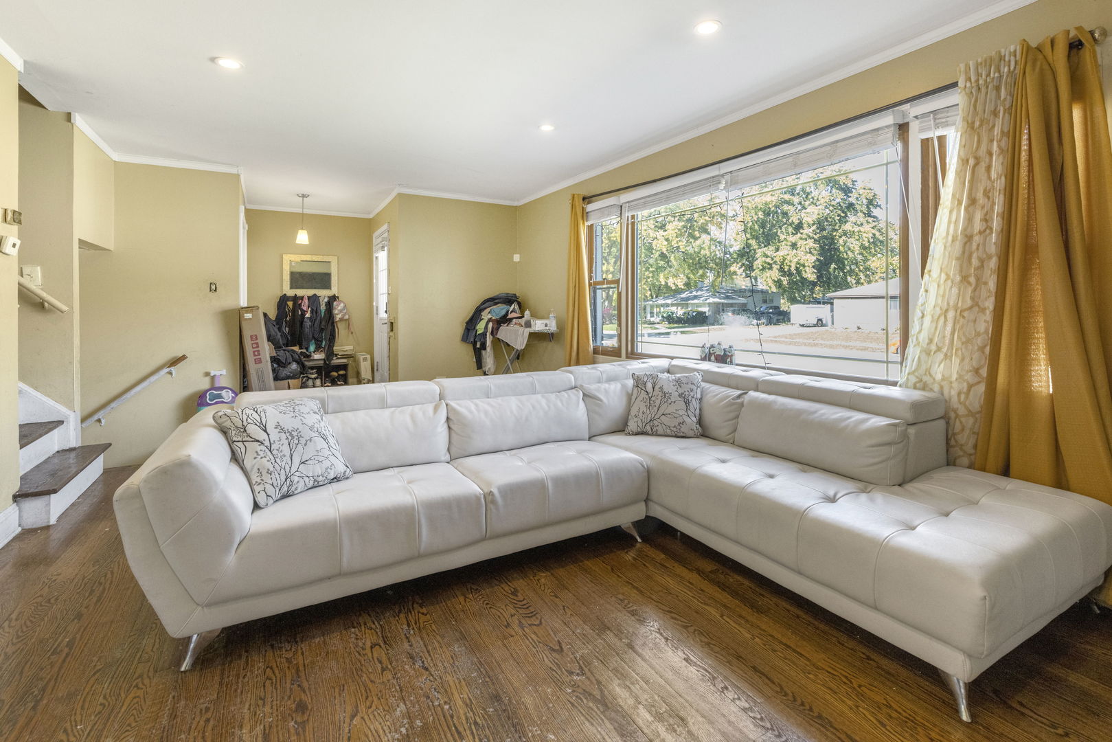 1107 E 161st Place, South Holland, IL 60473