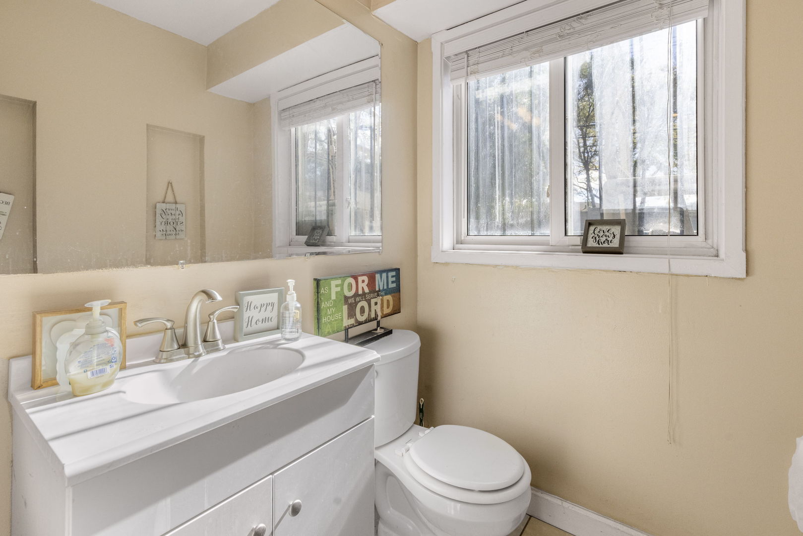 1107 E 161st Place, South Holland, IL 60473