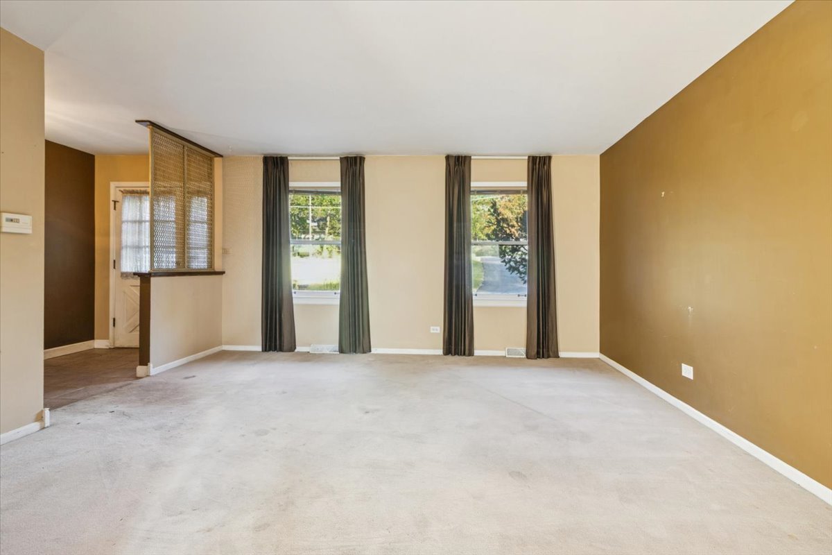 5112 Main Street, Lisle, IL 60532