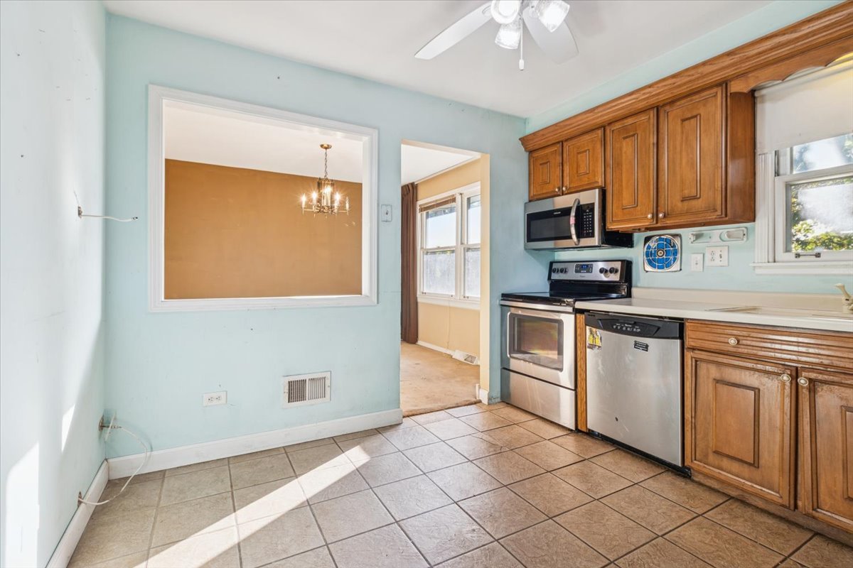 5112 Main Street, Lisle, IL 60532