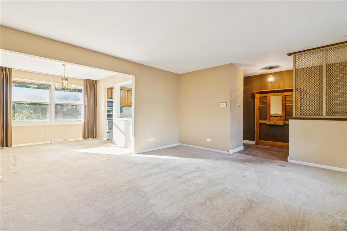 5112 Main Street, Lisle, IL 60532