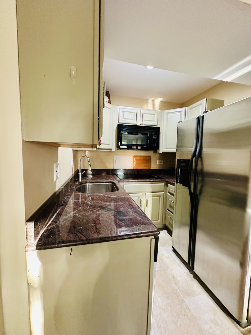 5531 E Lake Drive #77-A, Lisle, IL 60532