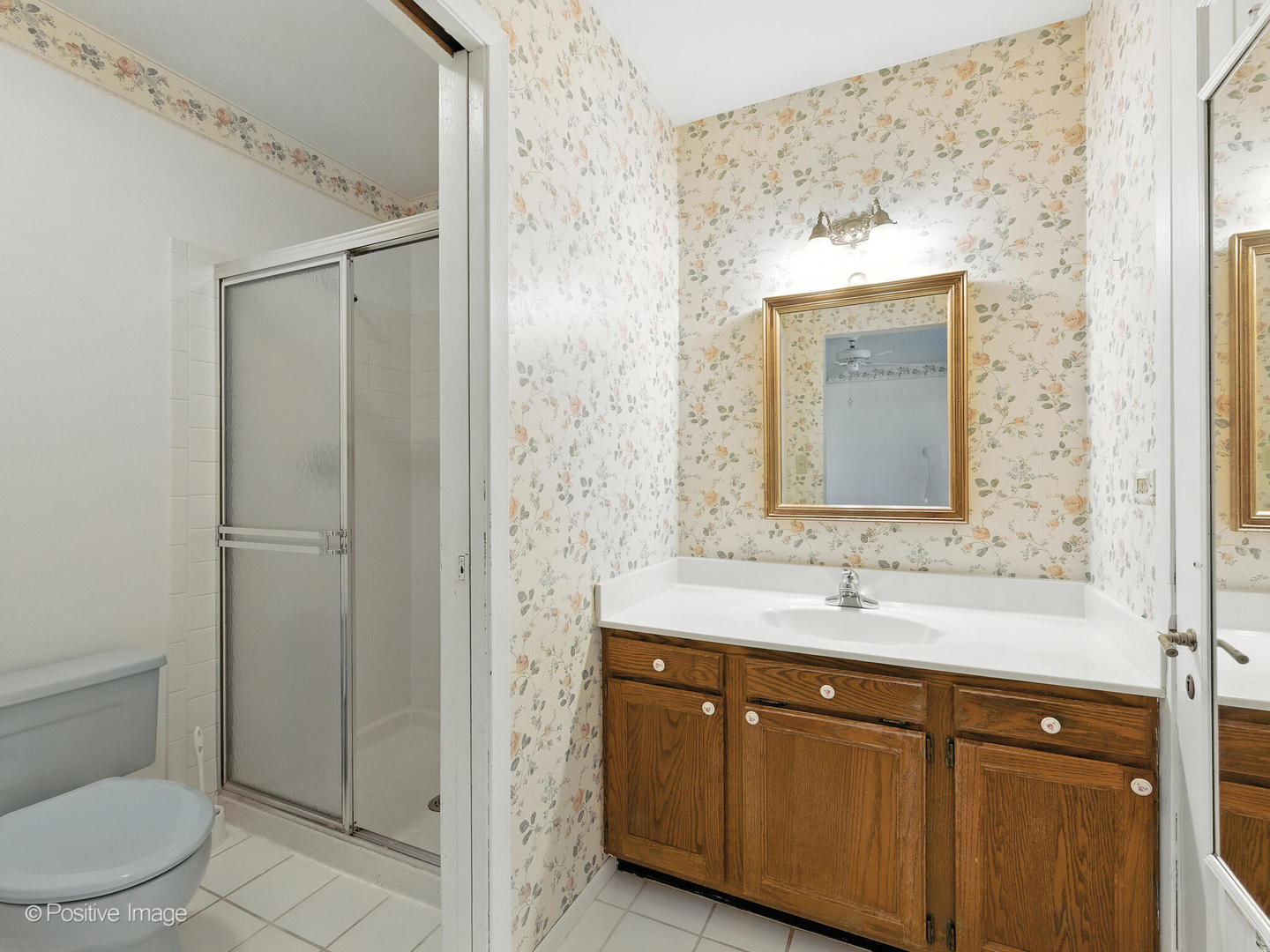 952 Dartmouth Drive, Wheaton, IL 60189