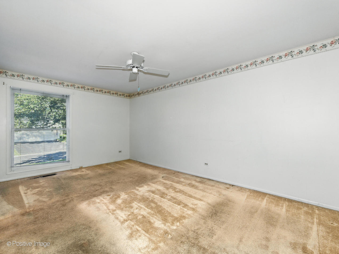 952 Dartmouth Drive, Wheaton, IL 60189
