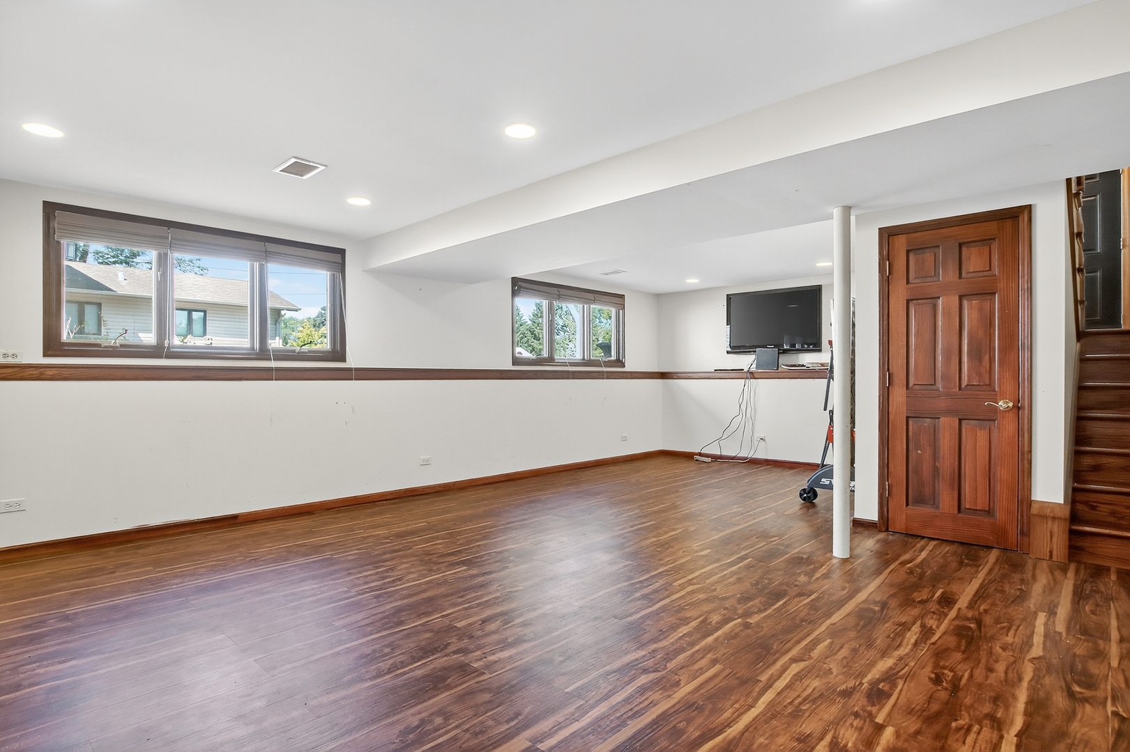 1417 E Joyce Avenue, Palatine, IL 60074
