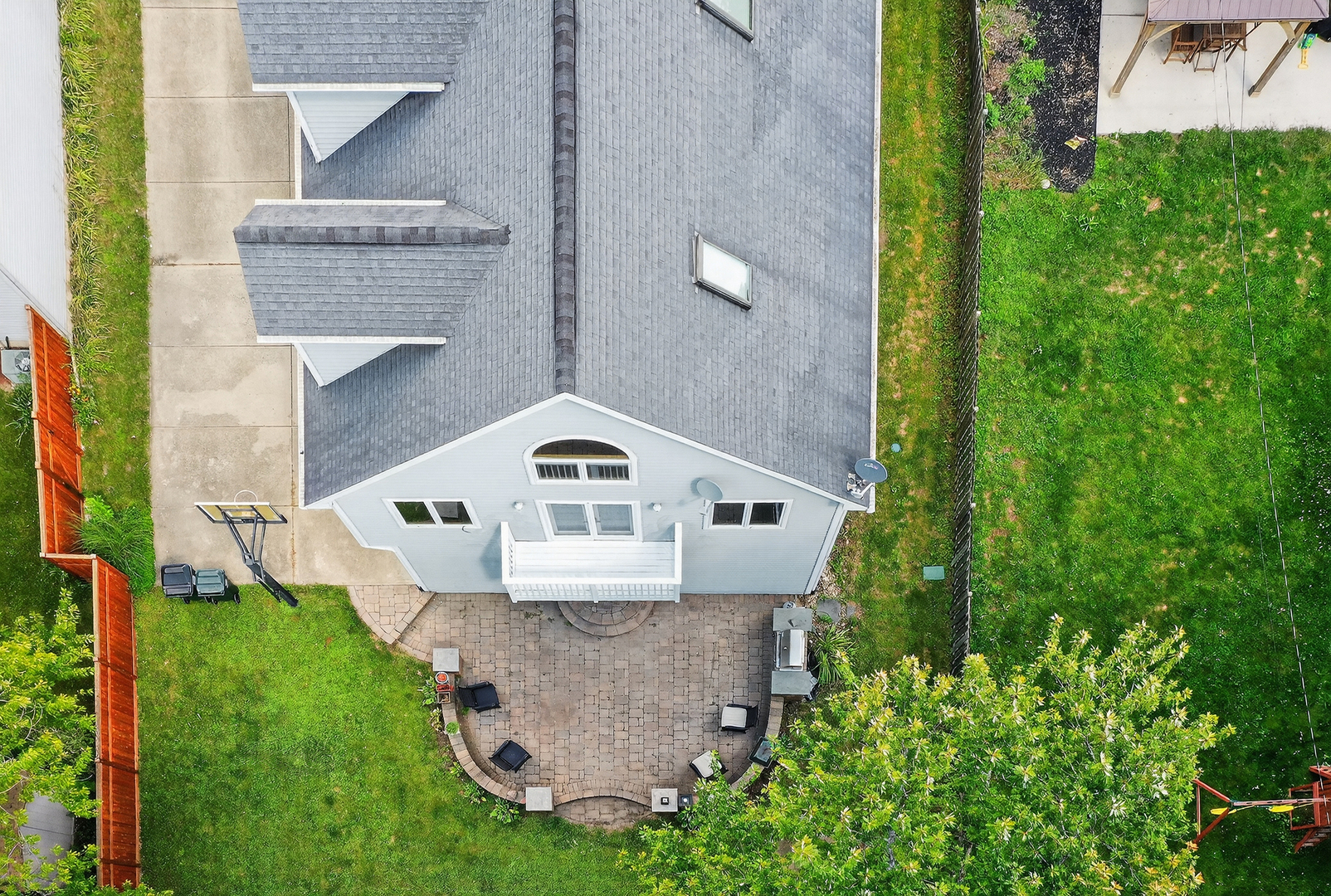 1417 E Joyce Avenue, Palatine, IL 60074