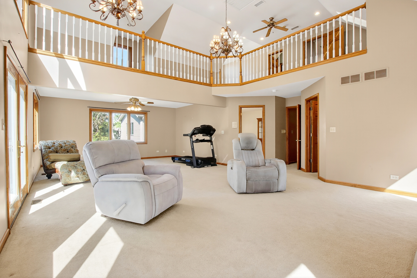 1417 E Joyce Avenue, Palatine, IL 60074