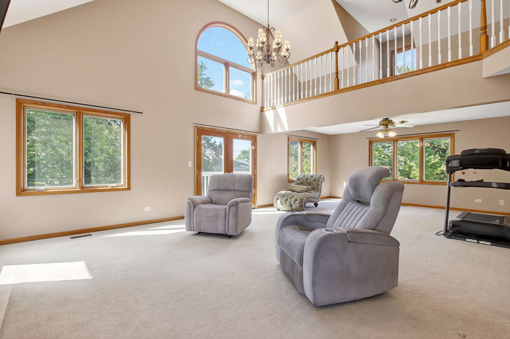 1417 E Joyce Avenue, Palatine, IL 60074