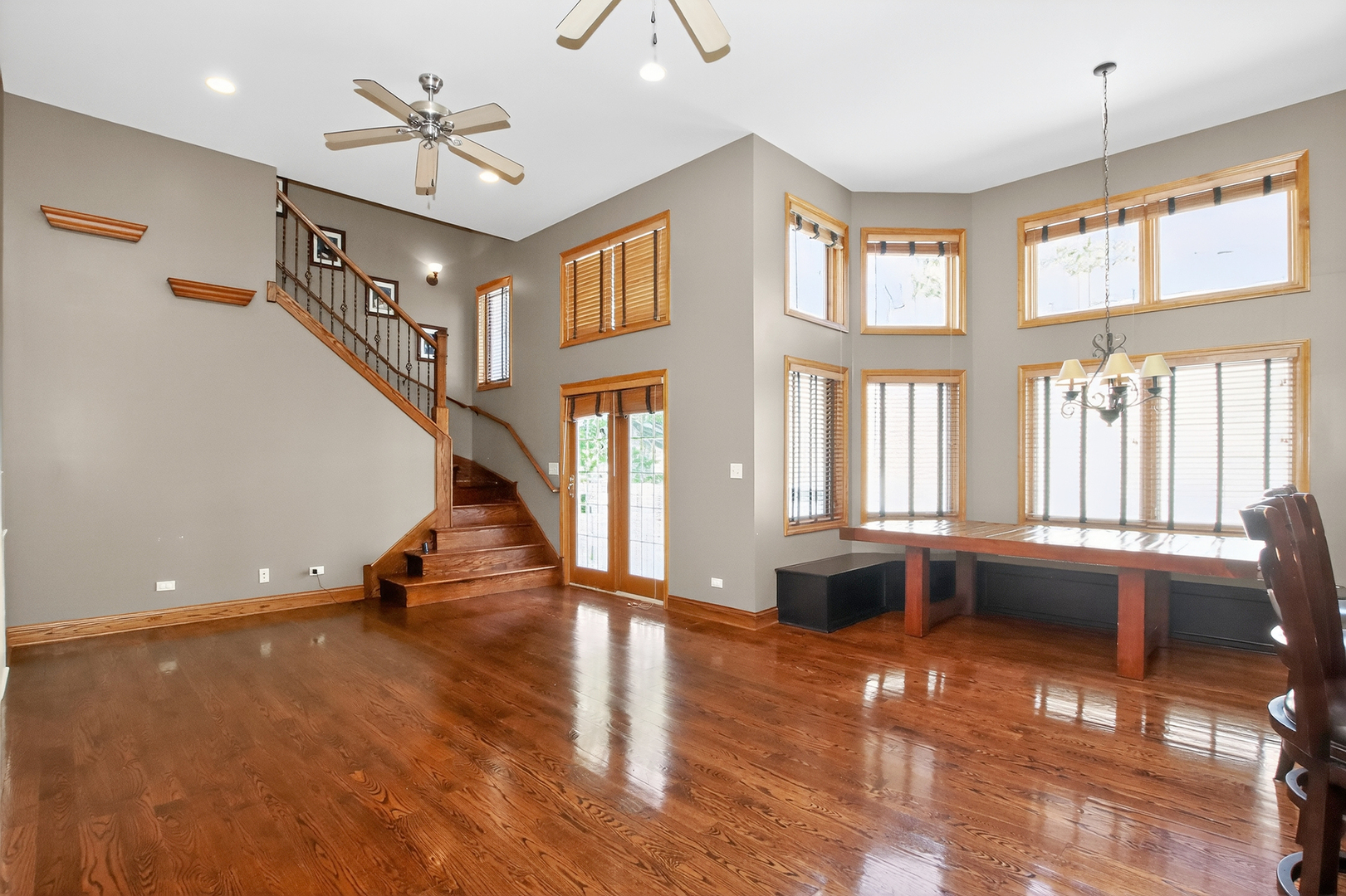 1417 E Joyce Avenue, Palatine, IL 60074