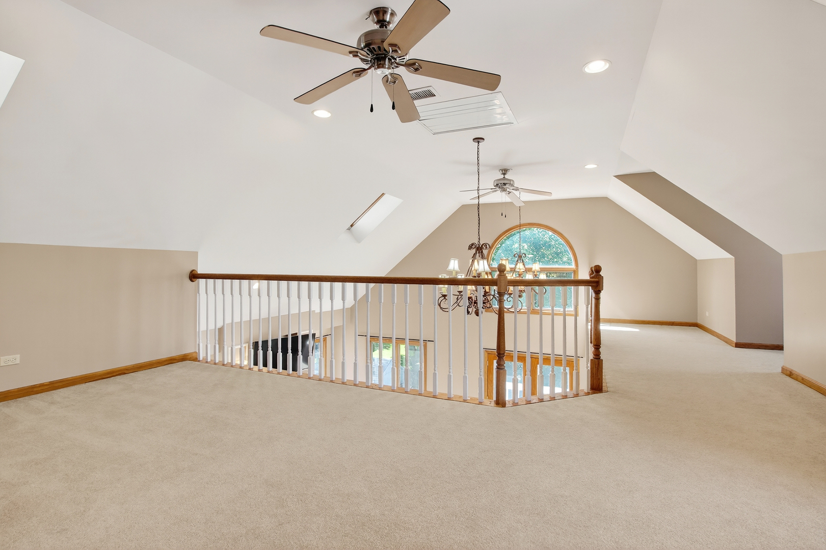 1417 E Joyce Avenue, Palatine, IL 60074