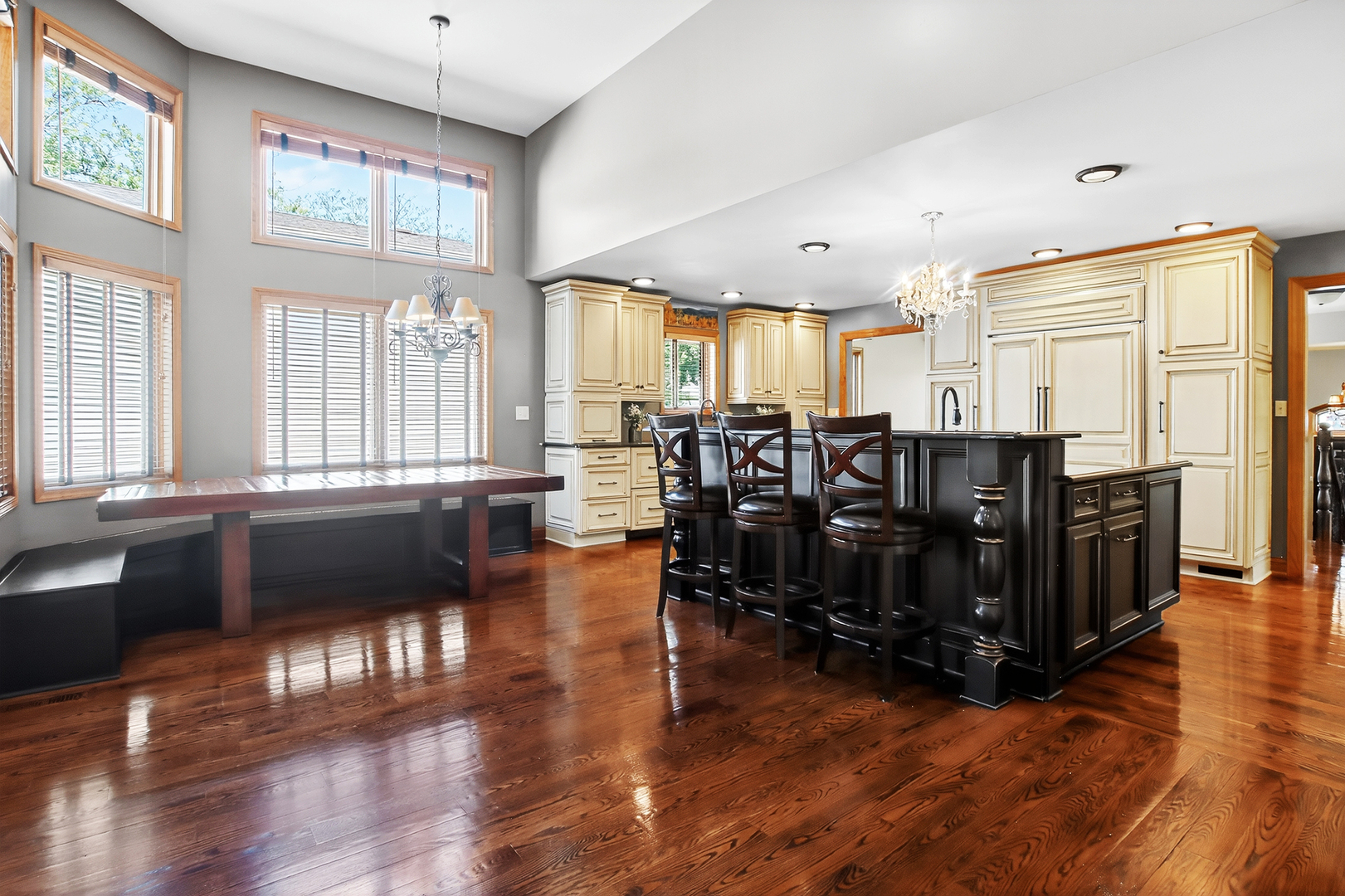 1417 E Joyce Avenue, Palatine, IL 60074