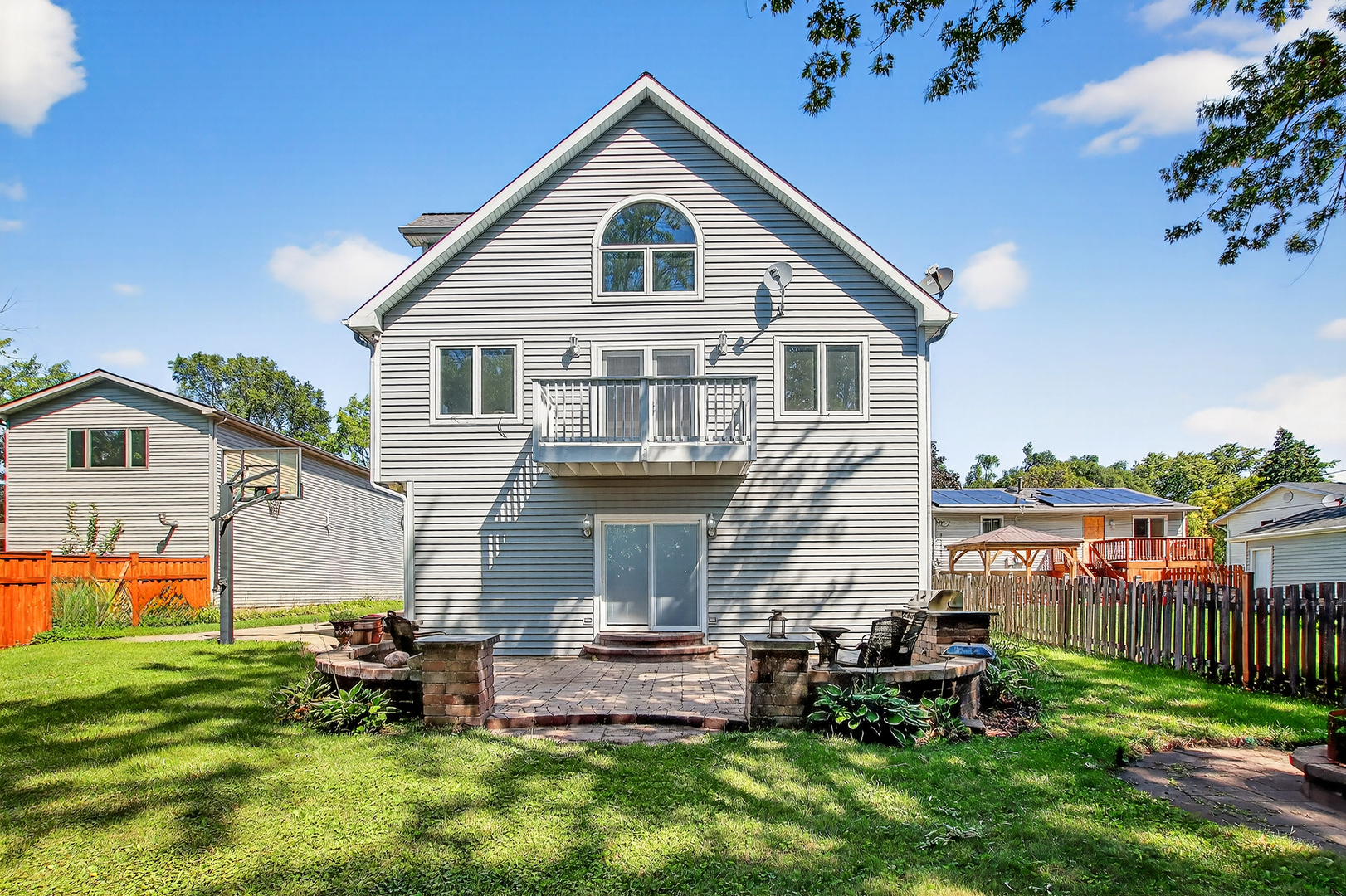 1417 E Joyce Avenue, Palatine, IL 60074