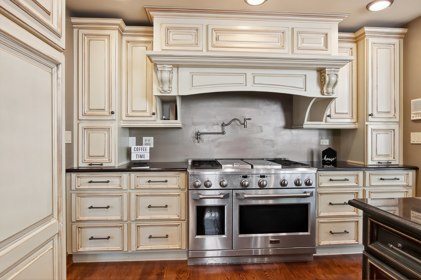 1417 E Joyce Avenue, Palatine, IL 60074