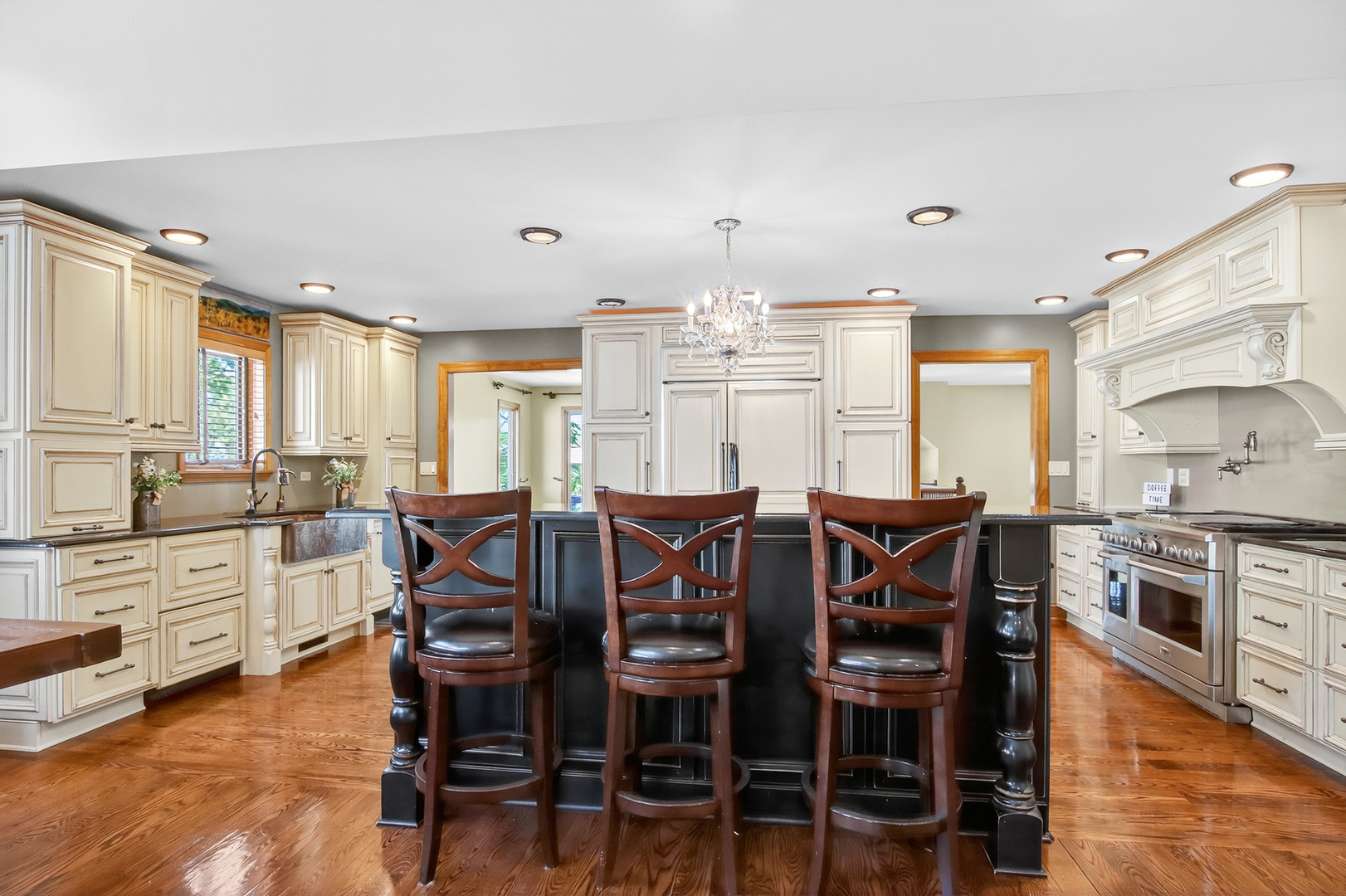 1417 E Joyce Avenue, Palatine, IL 60074