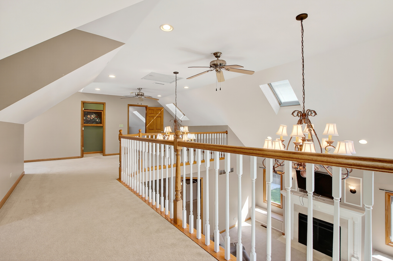 1417 E Joyce Avenue, Palatine, IL 60074