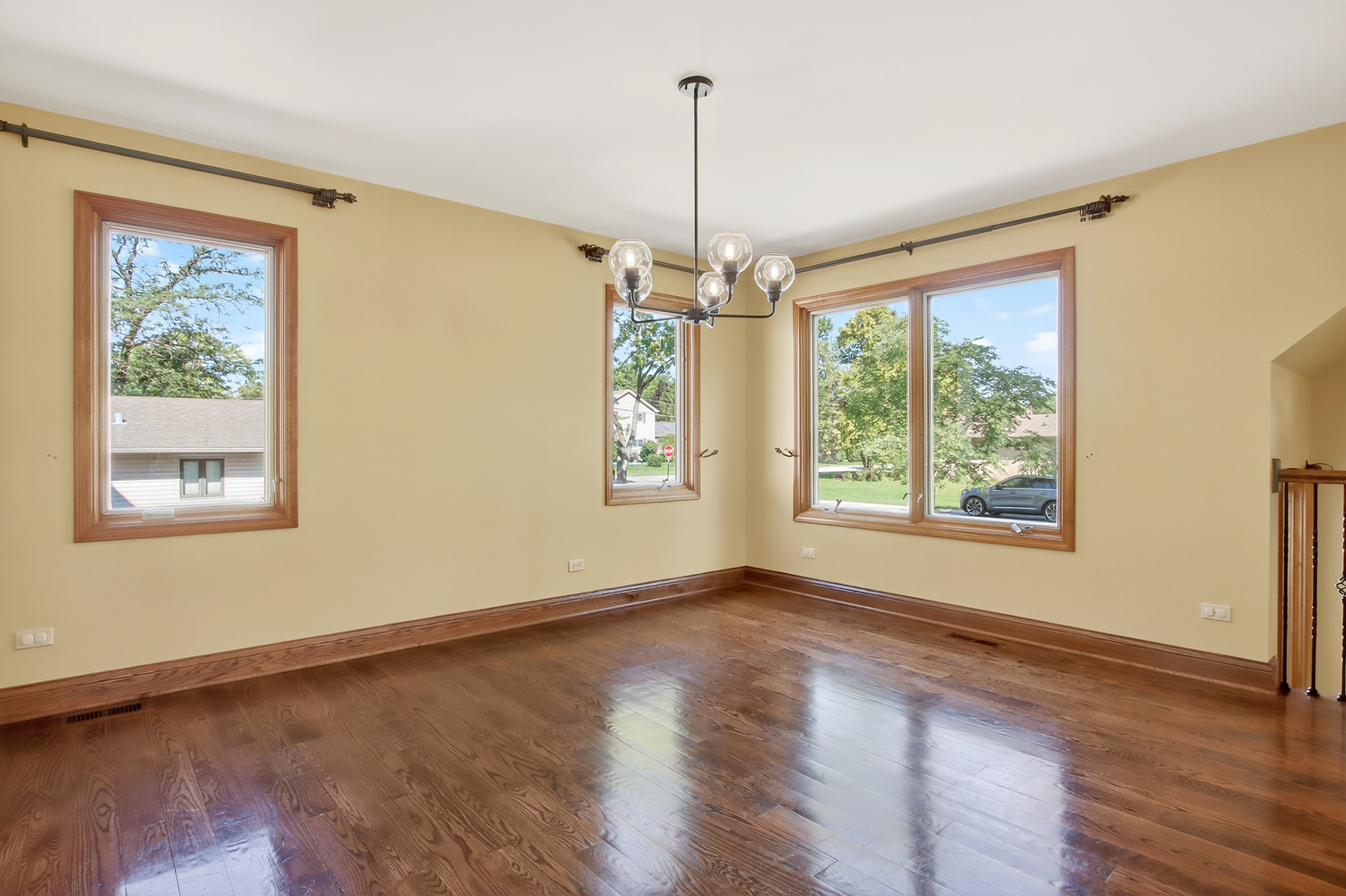 1417 E Joyce Avenue, Palatine, IL 60074