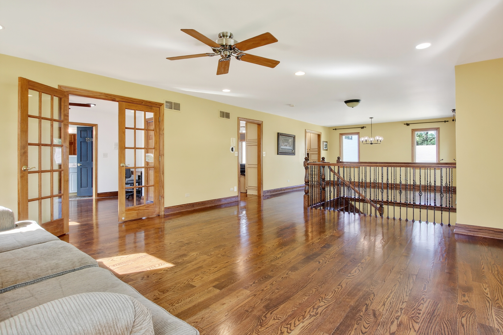 1417 E Joyce Avenue, Palatine, IL 60074