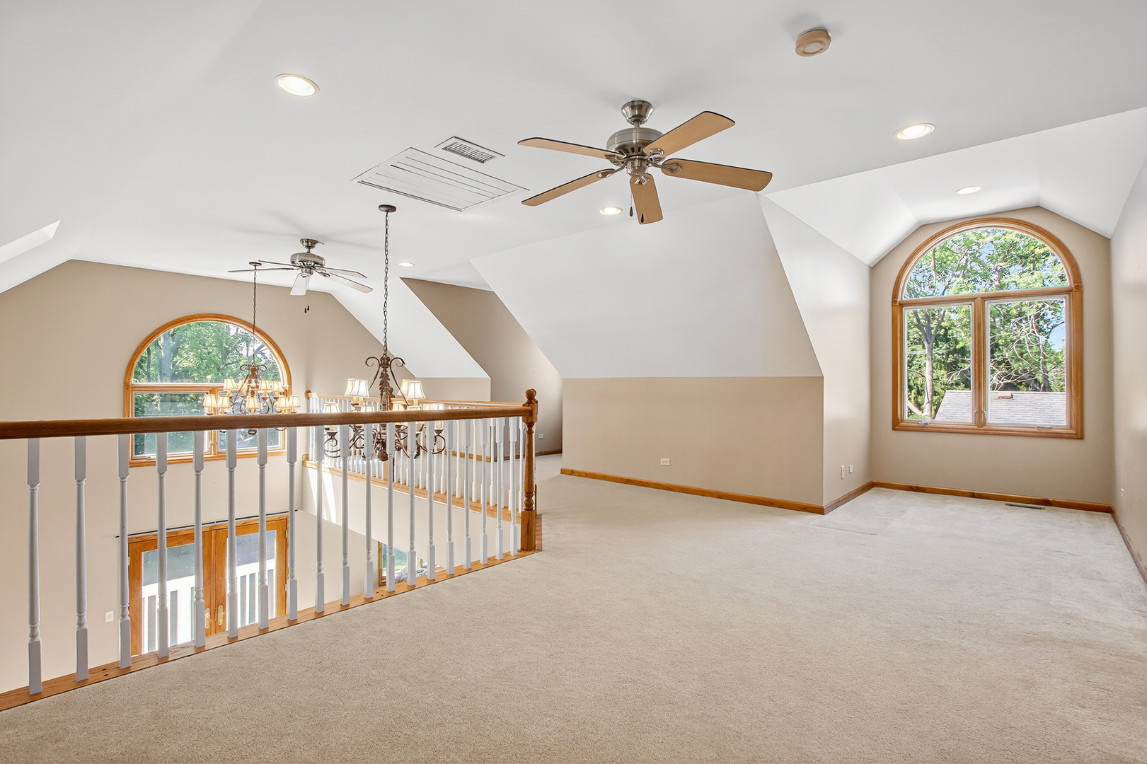 1417 E Joyce Avenue, Palatine, IL 60074