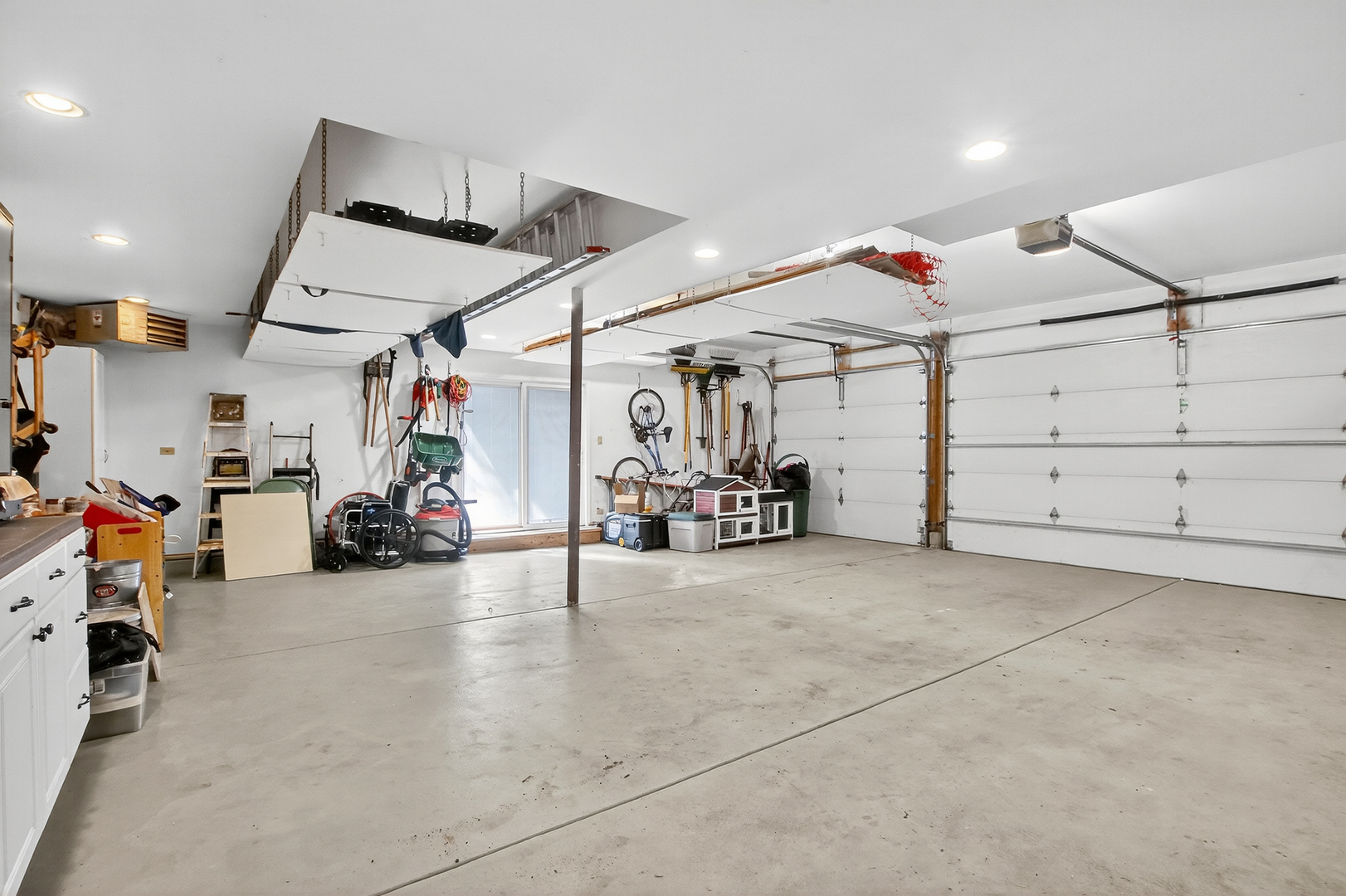 1417 E Joyce Avenue, Palatine, IL 60074