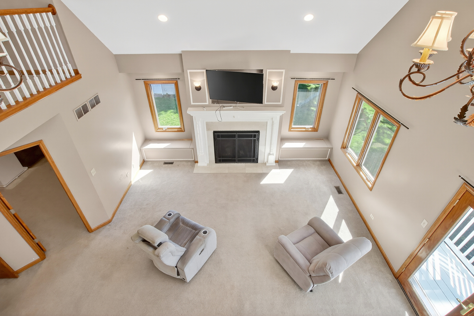 1417 E Joyce Avenue, Palatine, IL 60074