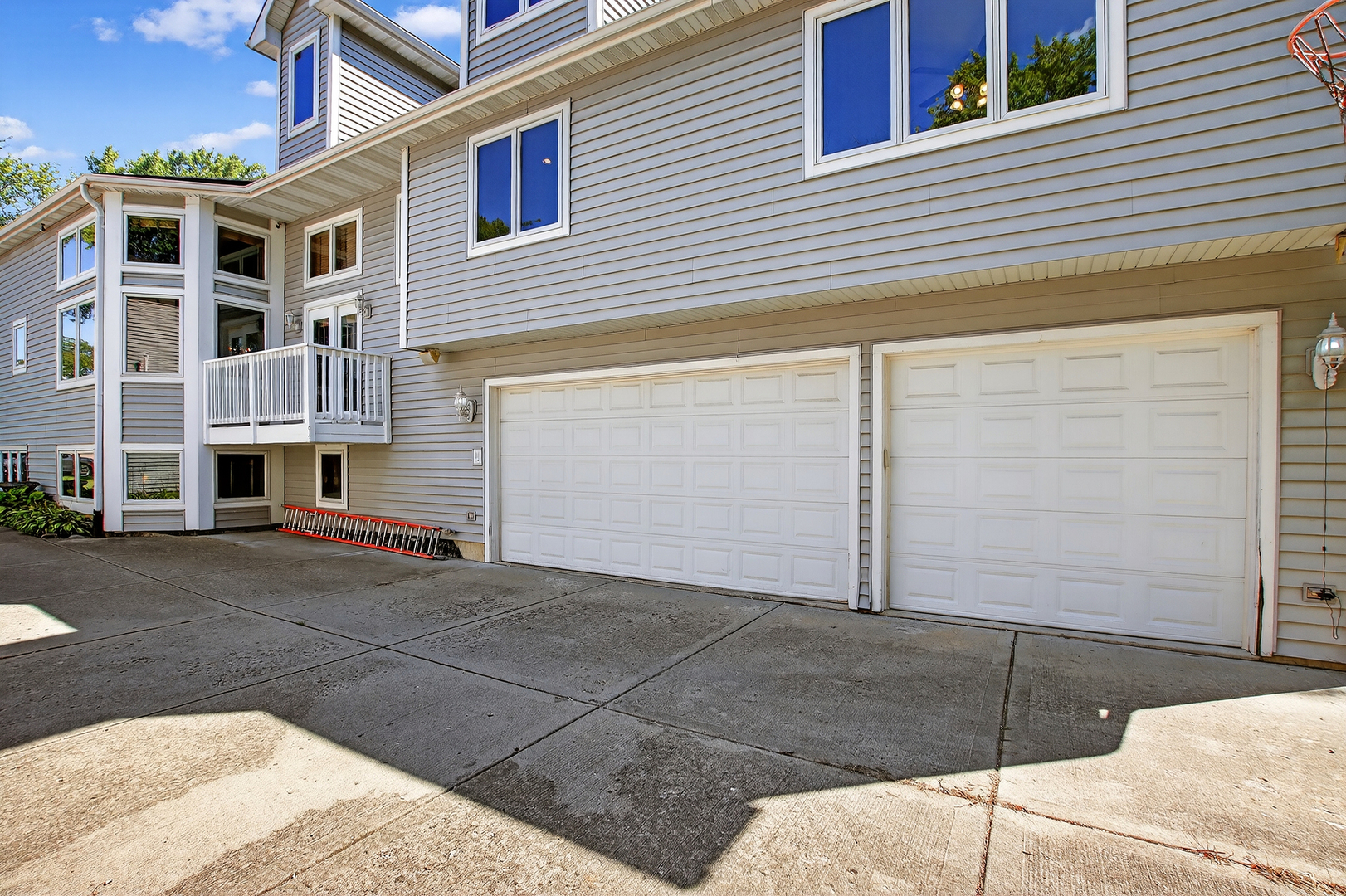 1417 E Joyce Avenue, Palatine, IL 60074