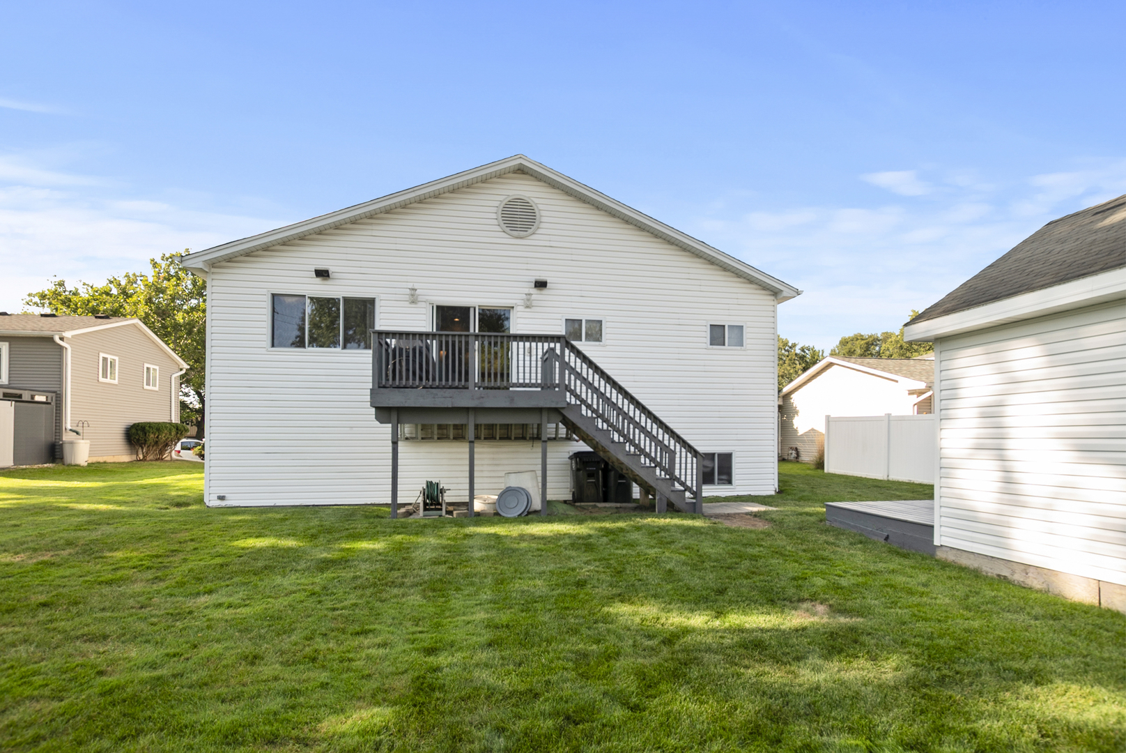 2605 Willow Avenue, Woodridge, IL 60517