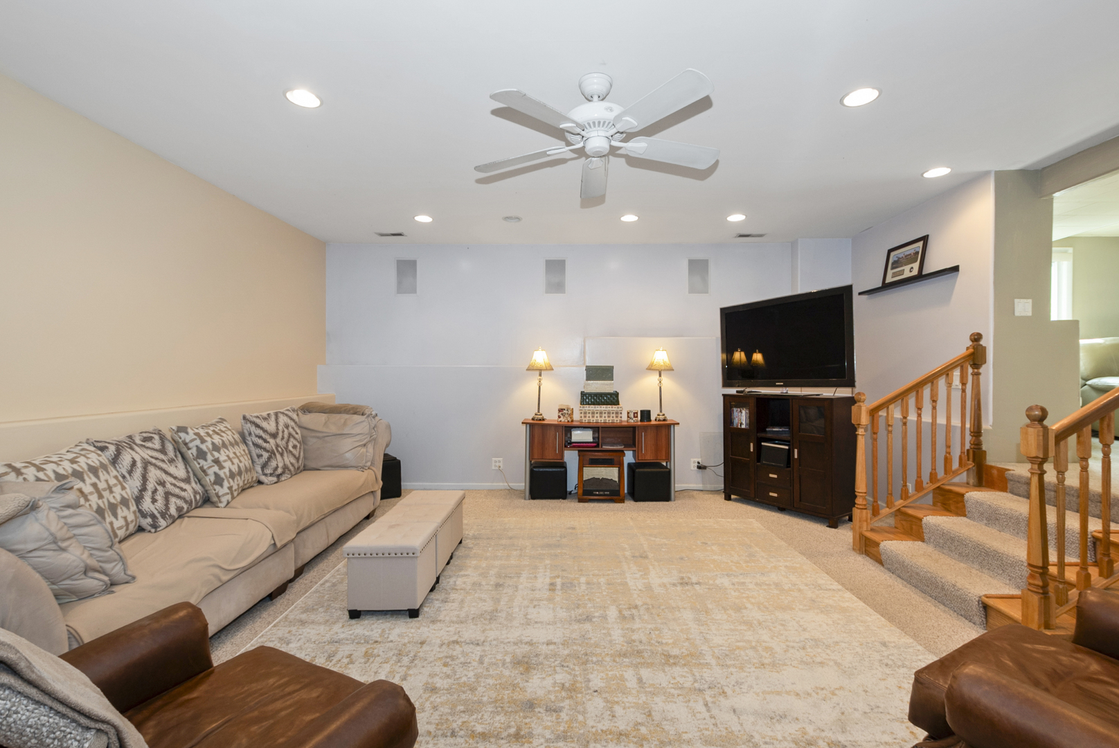 2605 Willow Avenue, Woodridge, IL 60517