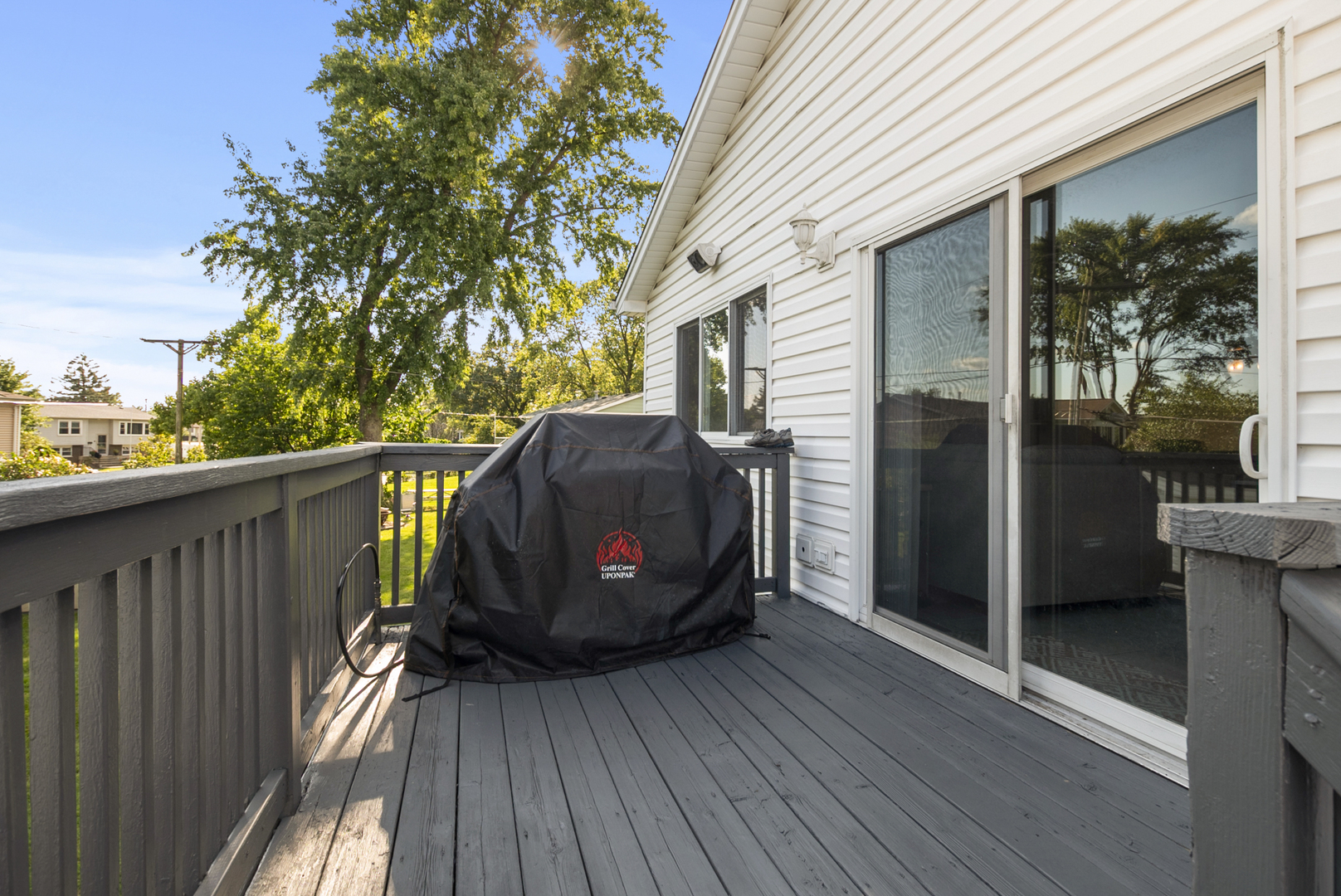 2605 Willow Avenue, Woodridge, IL 60517