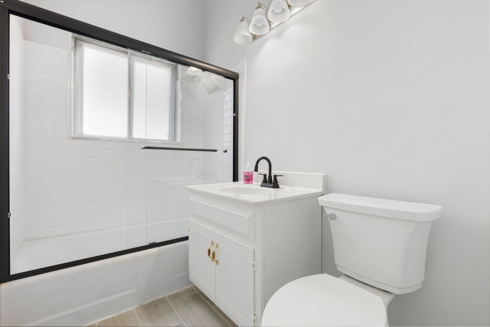 720 W Terrace Street, Villa Park, IL 60181