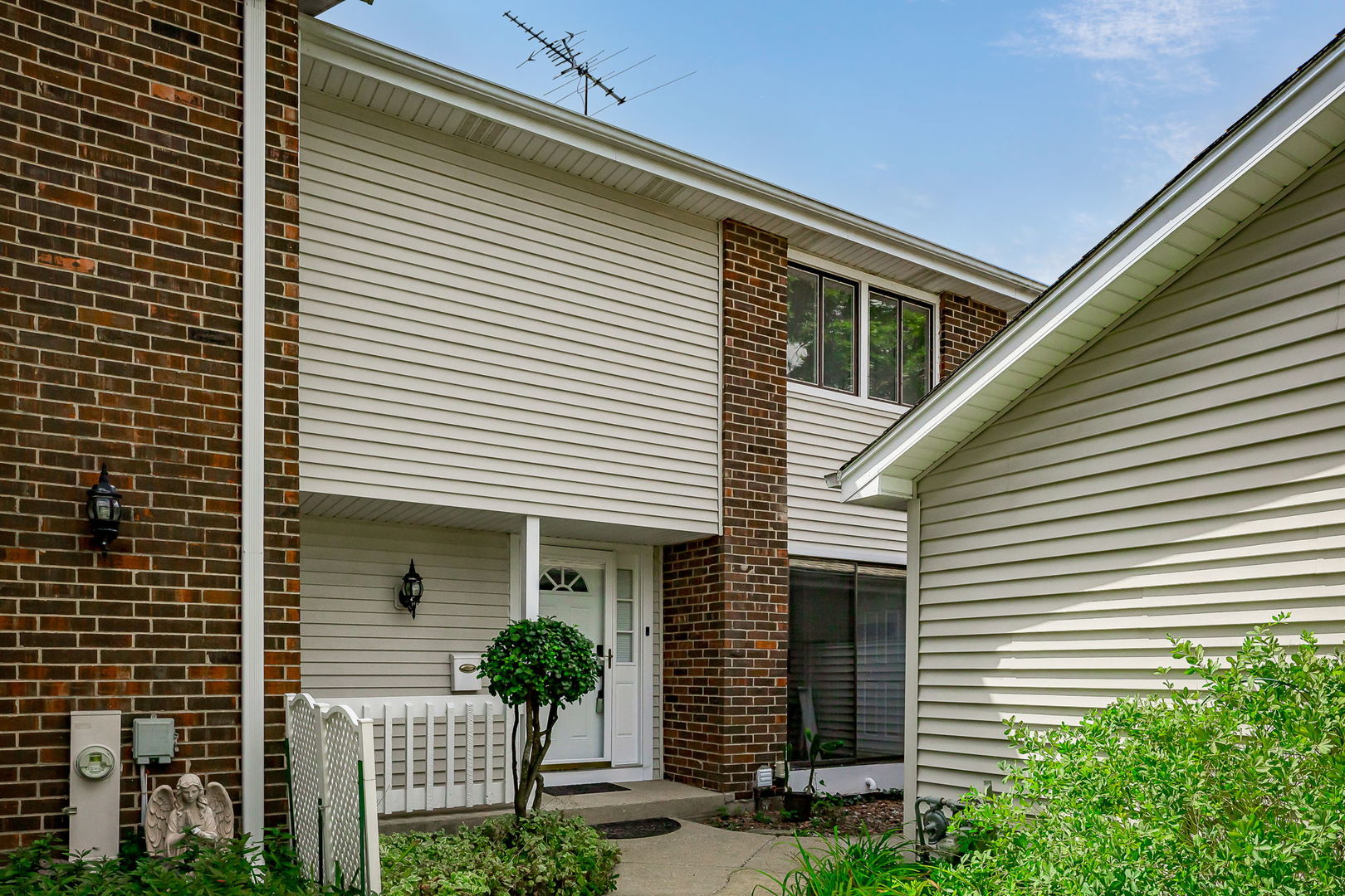 30W289 Pinehurst Drive #289, Naperville, IL 60563