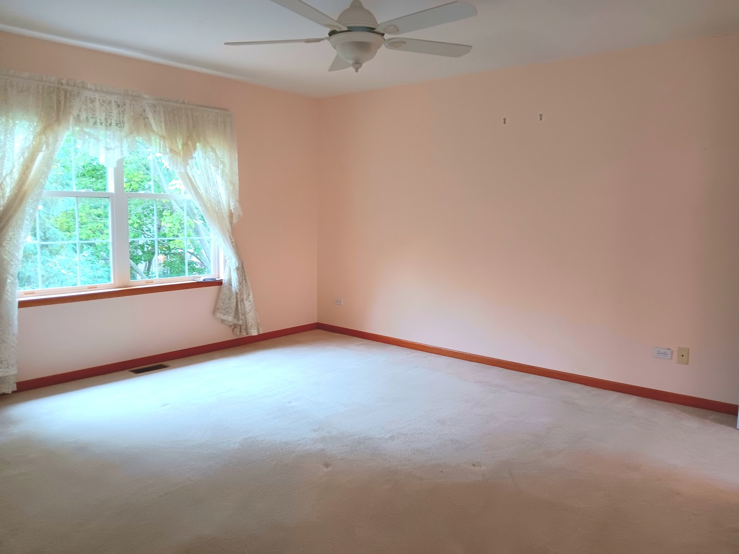 16013 W Iroquois Drive, Lockport, IL 60441