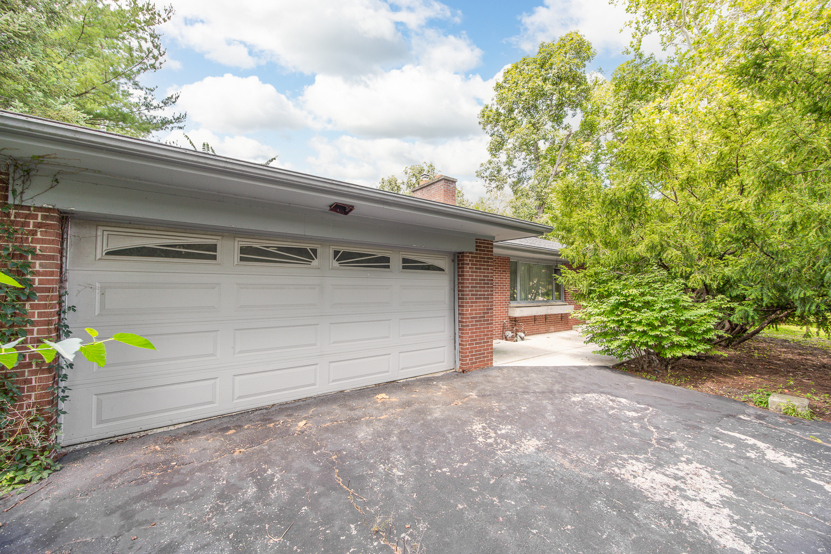 3N424 Elm Court, West Chicago, IL 60185