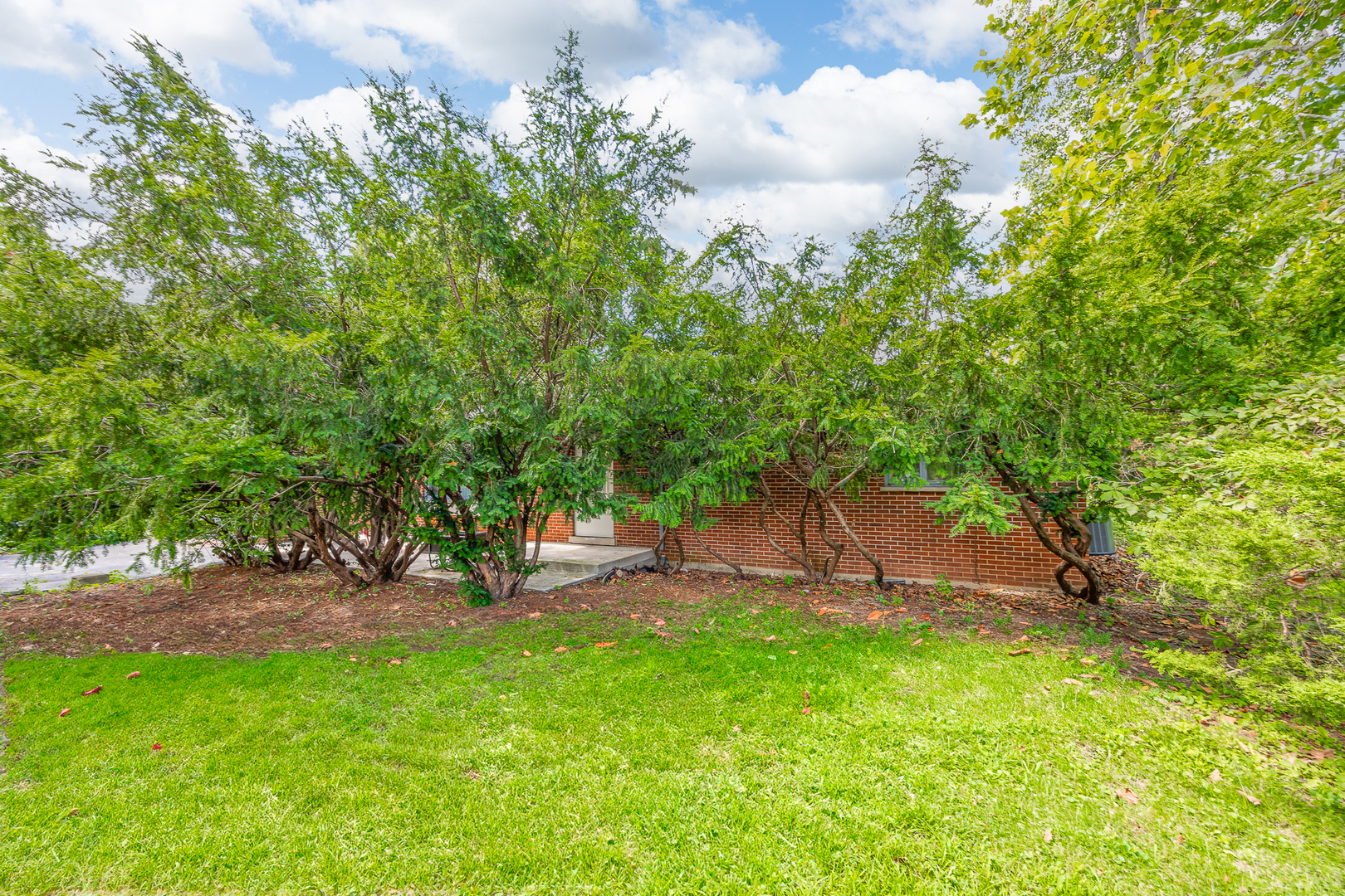3N424 Elm Court, West Chicago, IL 60185