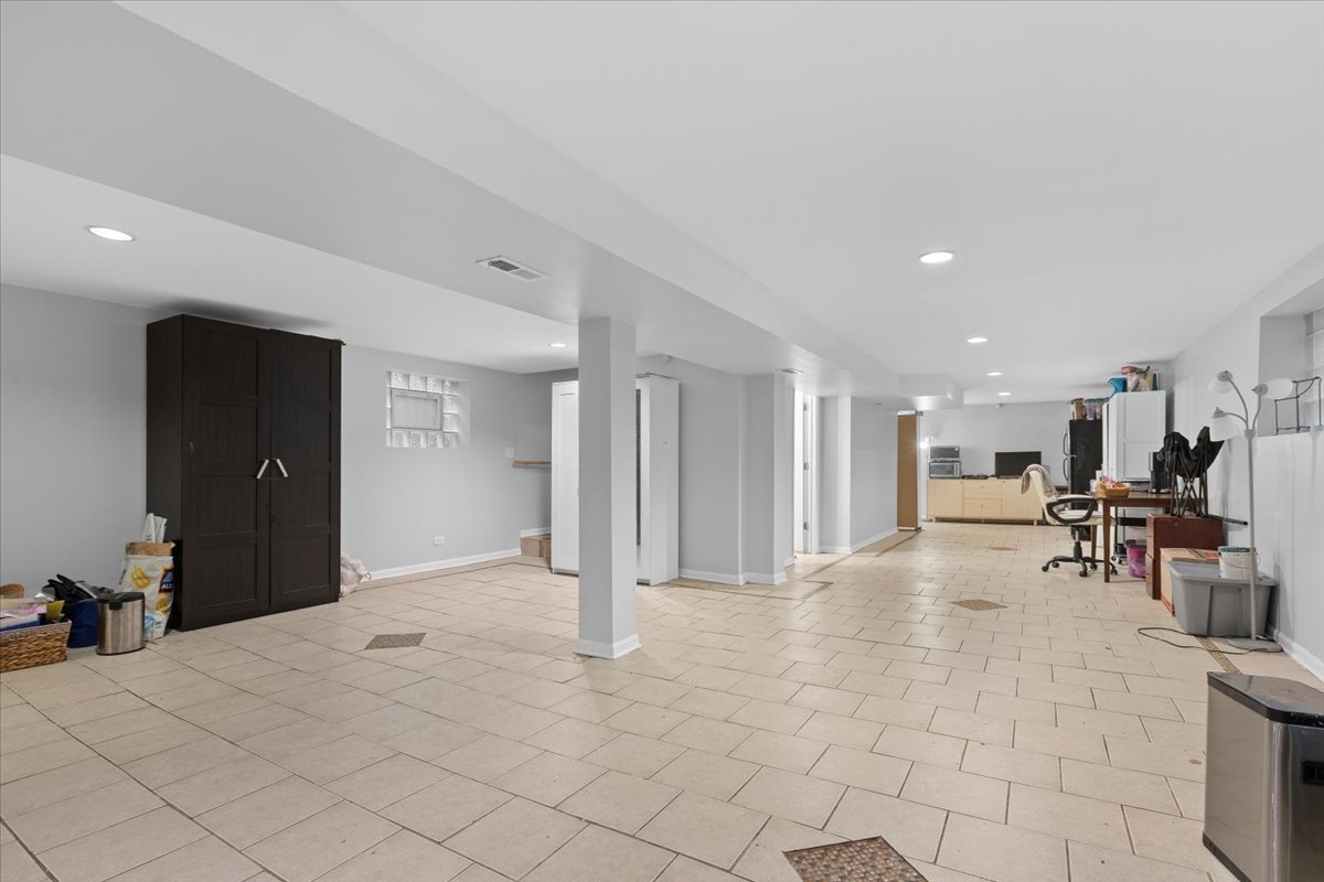 7711 S Throop Street, Chicago, IL 60620