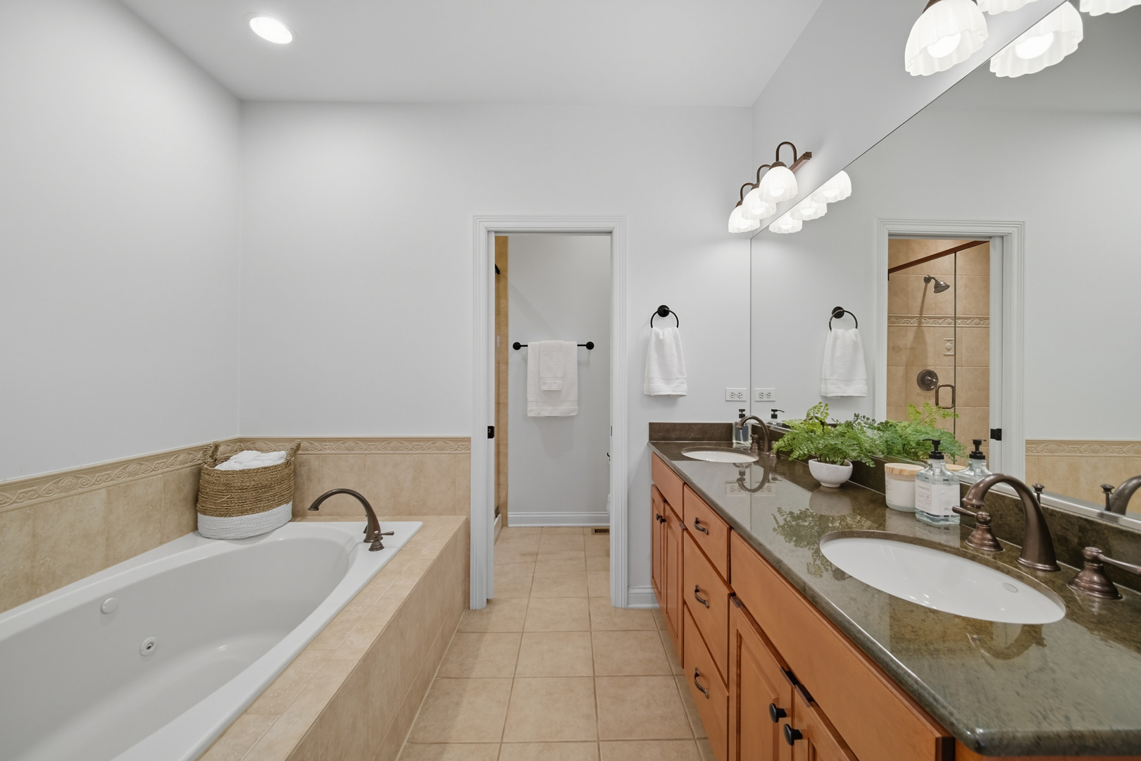 5616 Durand Drive #5616, Downers Grove, IL 60516