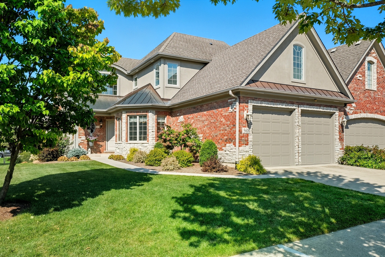 5616 Durand Drive #5616, Downers Grove, IL 60516
