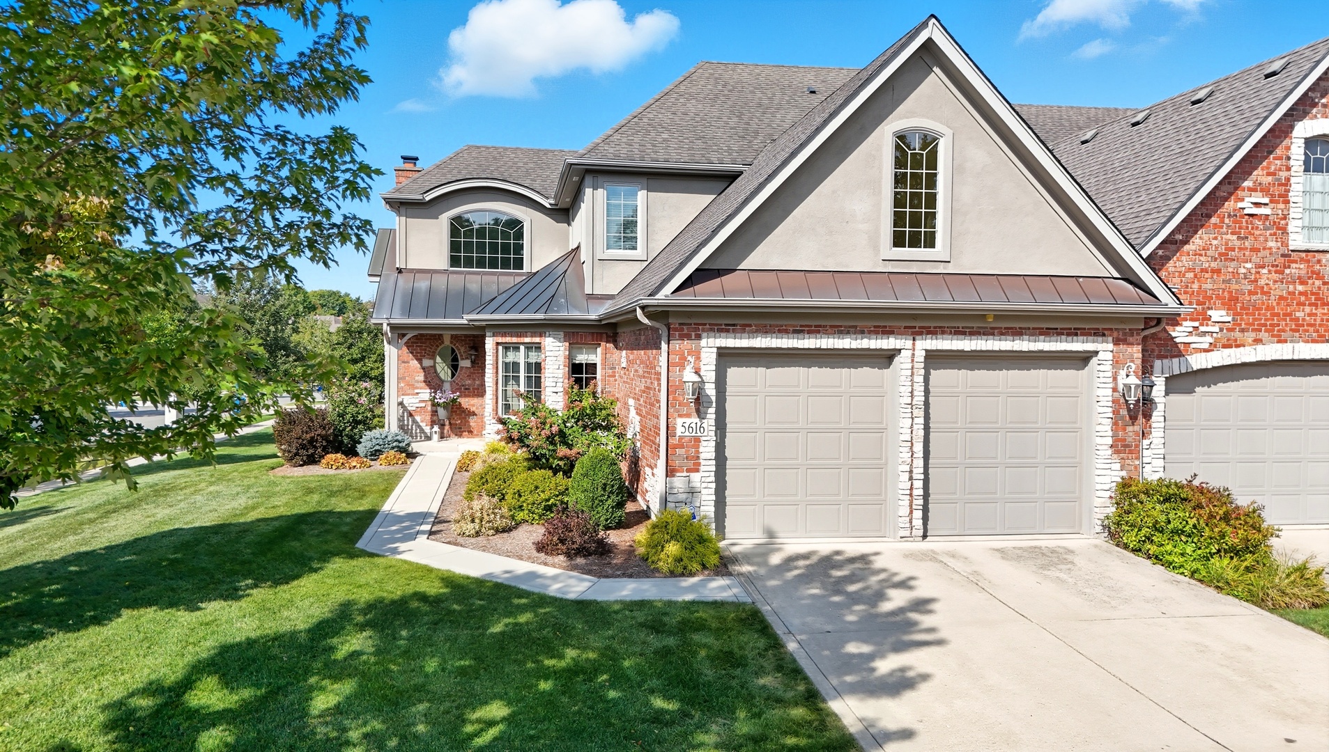 5616 Durand Drive #5616, Downers Grove, IL 60516