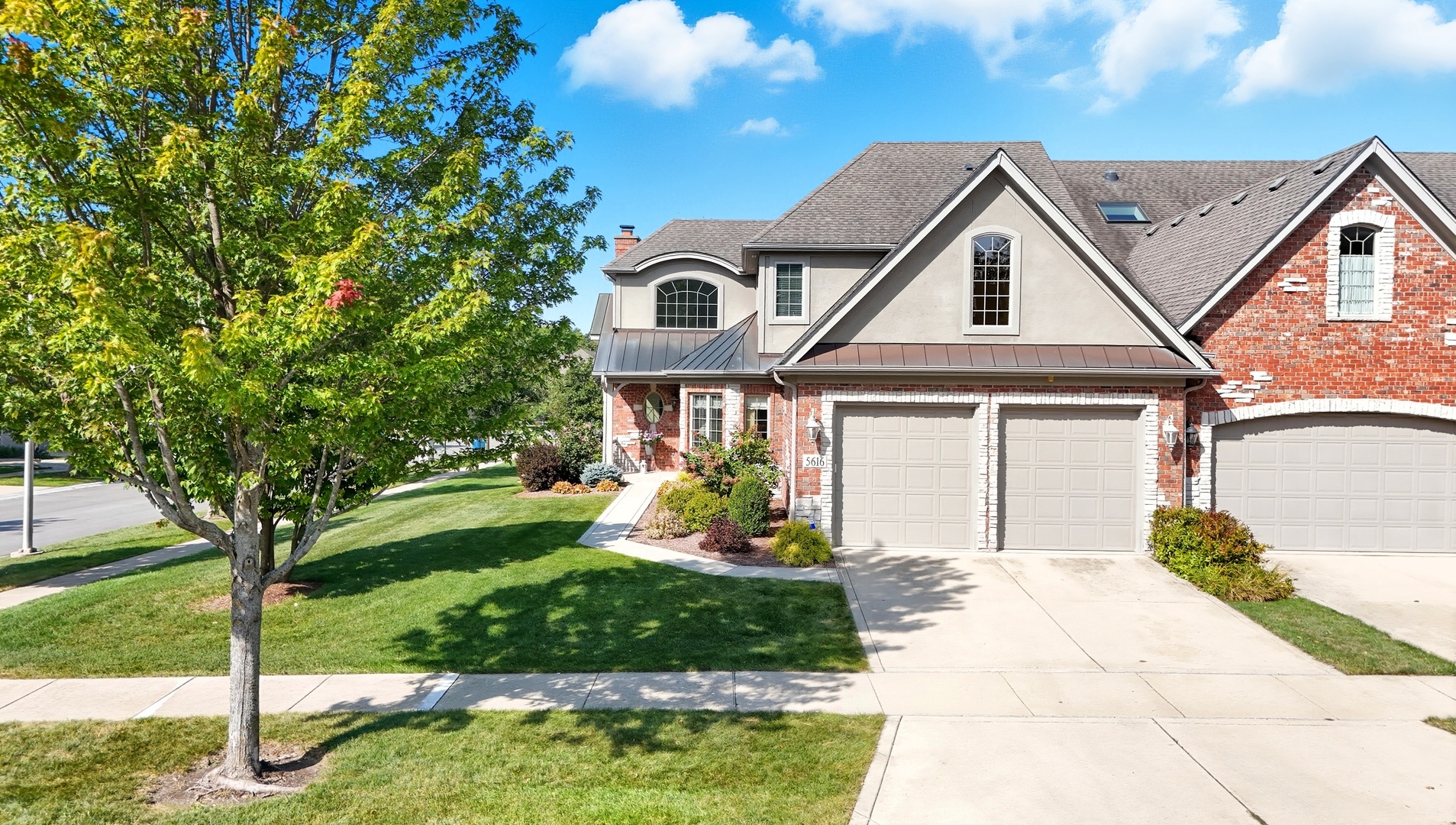 5616 Durand Drive #5616, Downers Grove, IL 60516