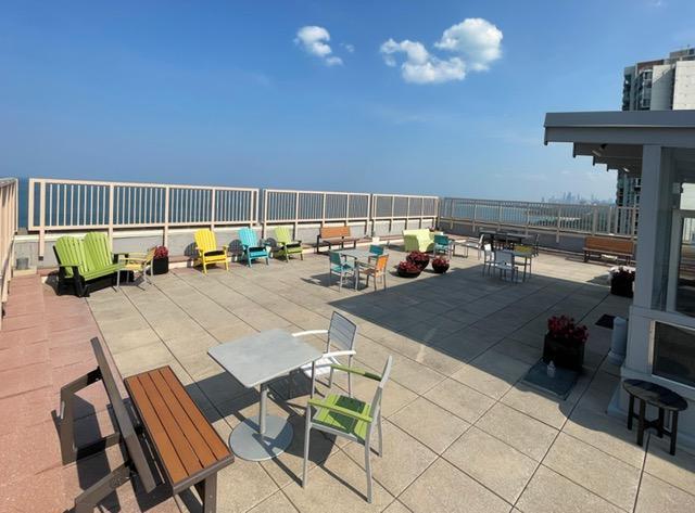 6157 N Sheridan Road #8E, Chicago, IL 60660