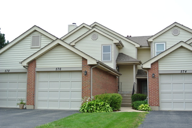 576 E WINDGATE Court, Arlington Heights, IL 60005