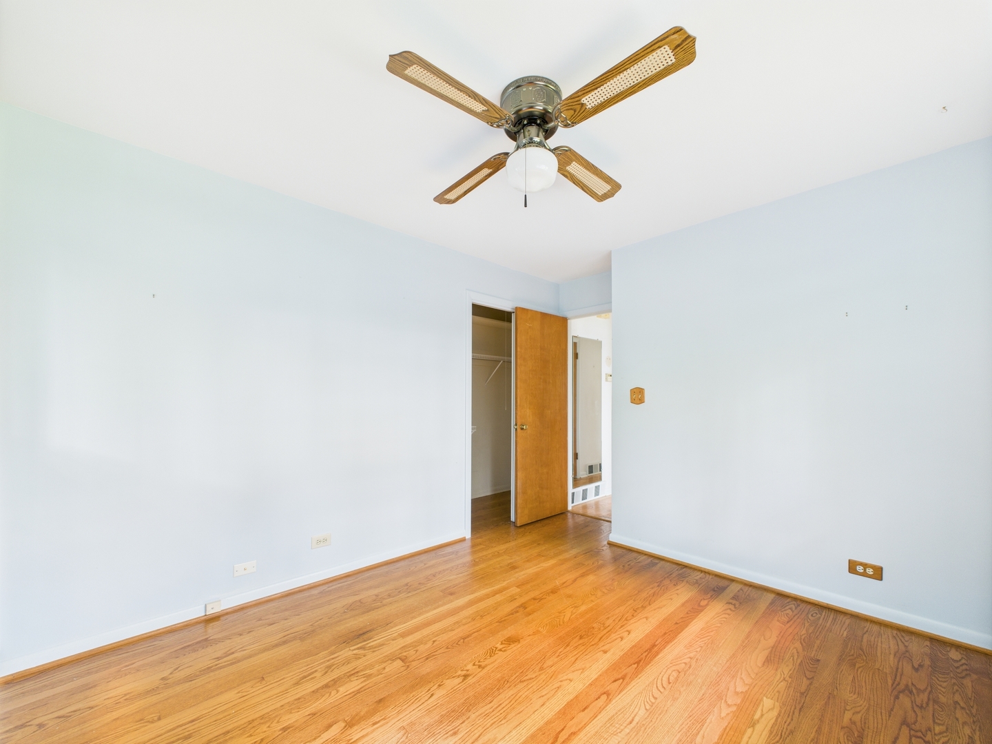 29 Dale Street, Glenview, IL 60025