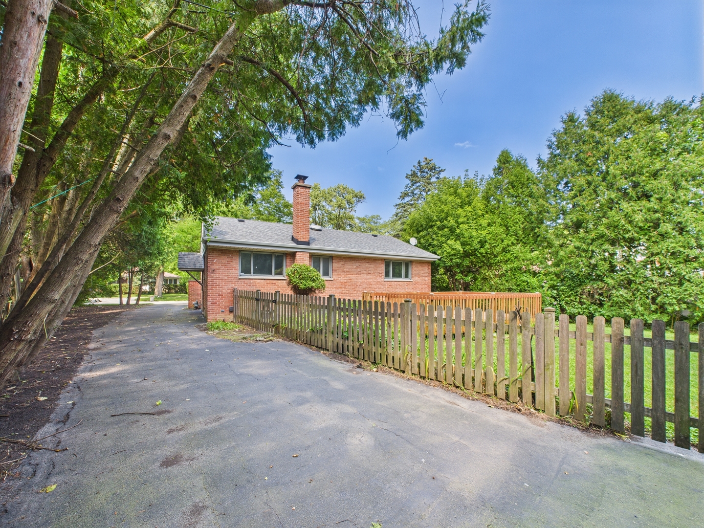 29 Dale Street, Glenview, IL 60025