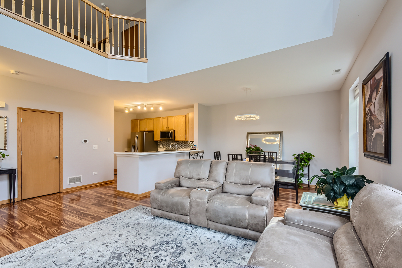 363 S Litchfield Drive, Round Lake, IL 60073