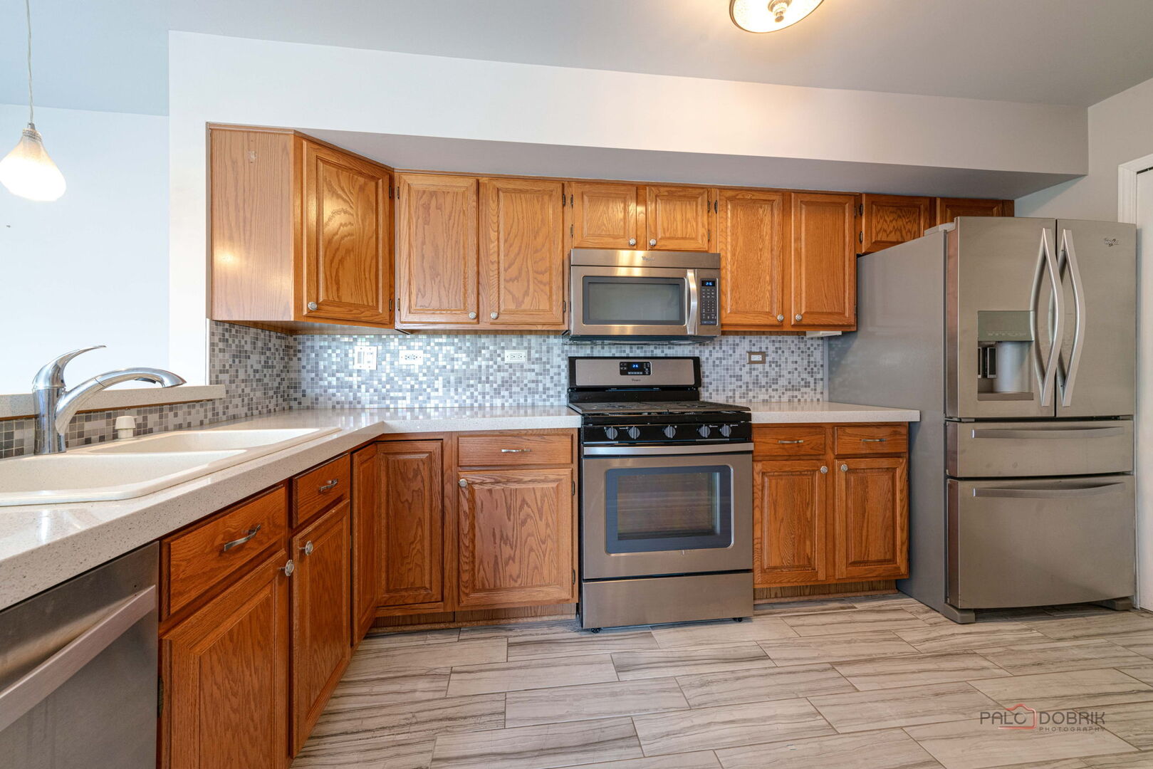 1432 Hampshire Court, Roselle, IL 60172