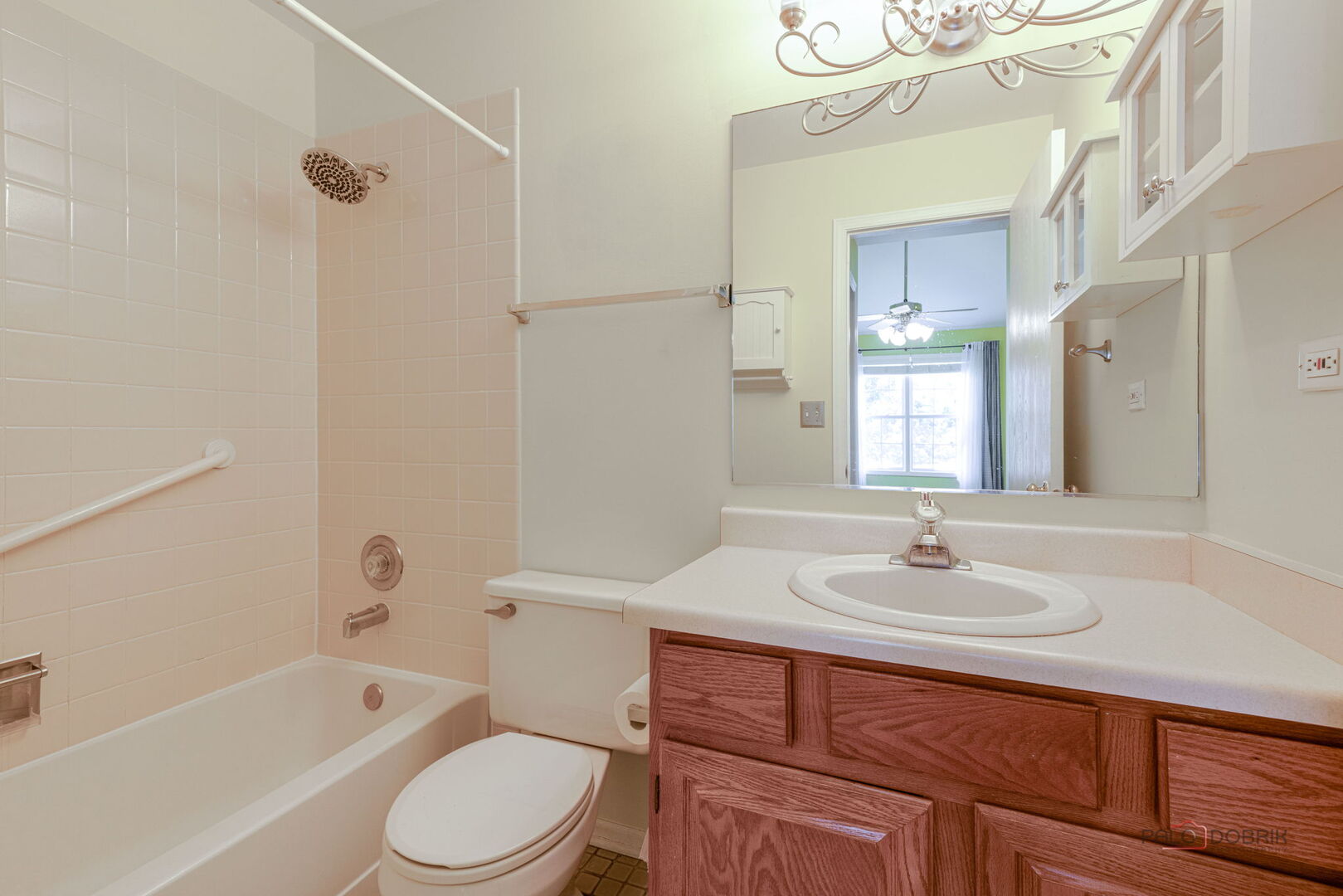 1432 Hampshire Court, Roselle, IL 60172
