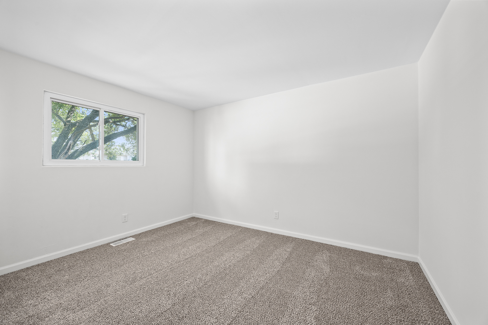 443 Mallview Lane, Bolingbrook, IL 60440
